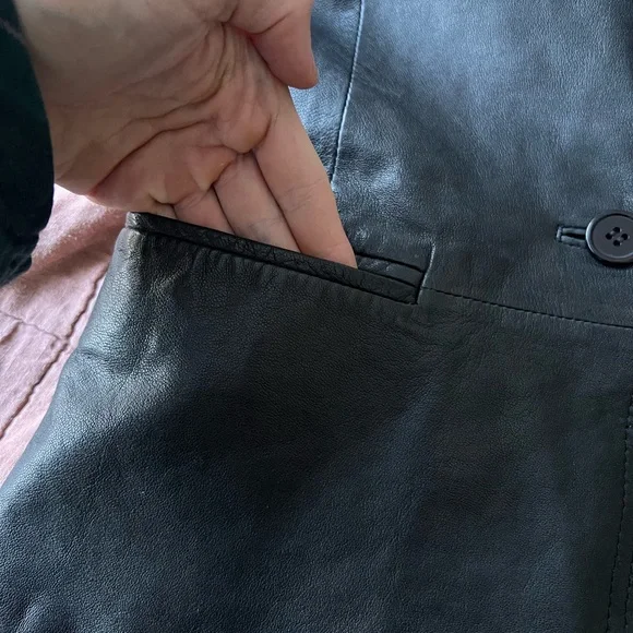 Reiss vintage elegant black leather coat with button front size XSmall - Picture 12 of 14